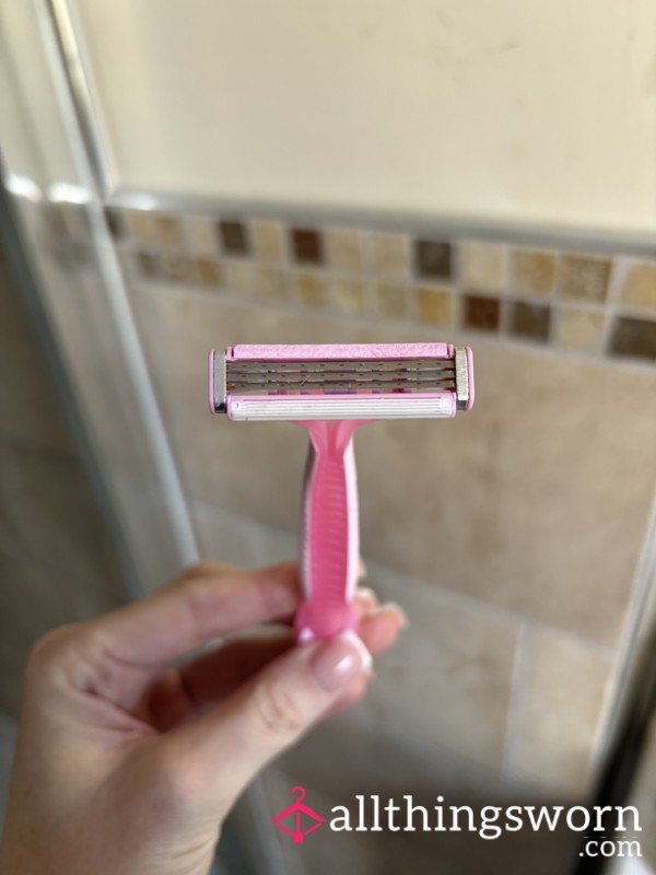 Used Razor