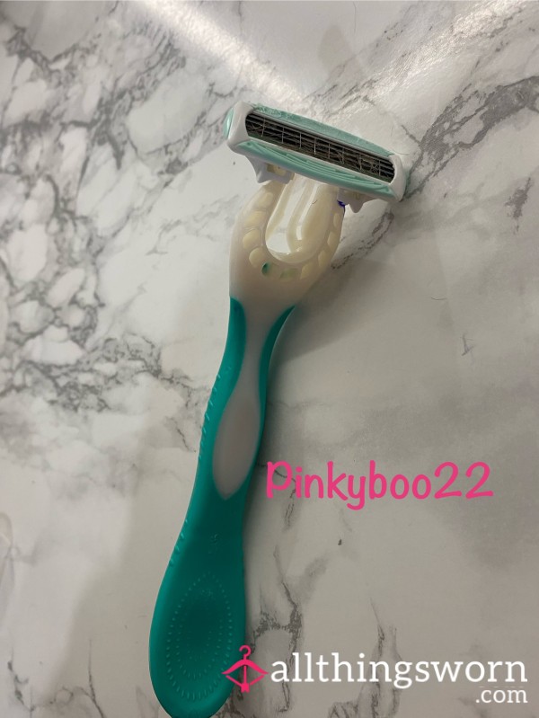 Used Razor