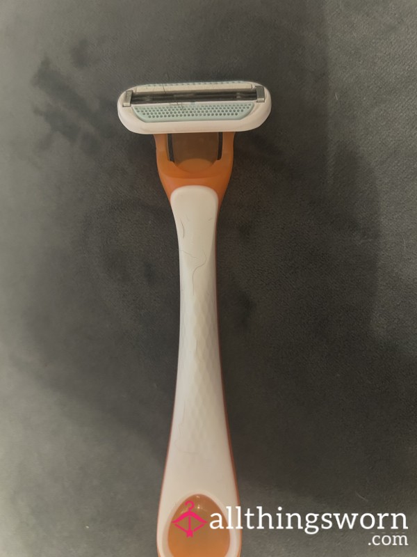 Used Razor