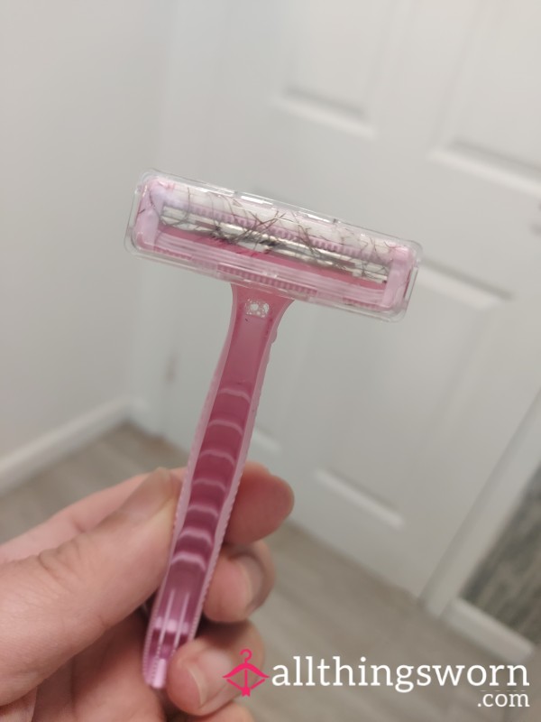 Used Razor