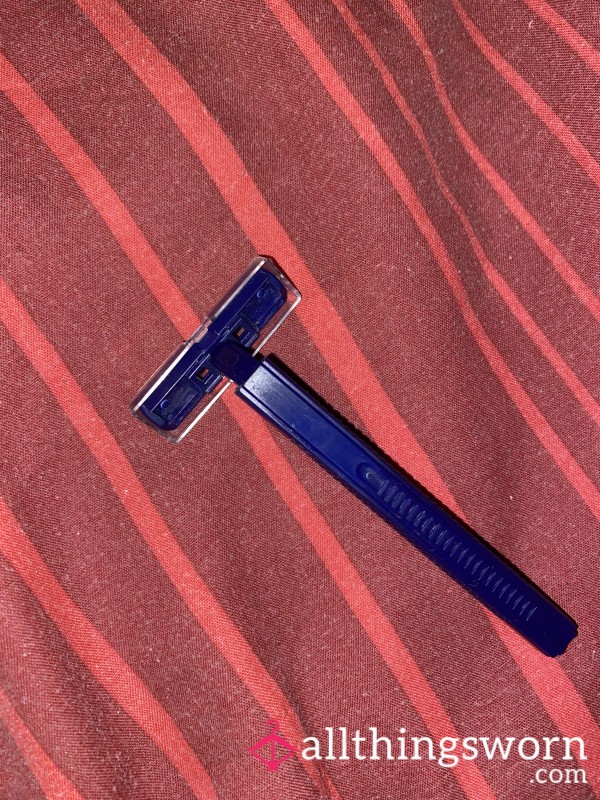 Used Razor