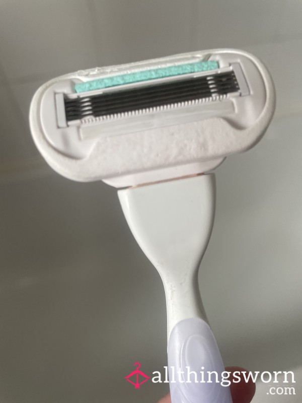 Used Razor