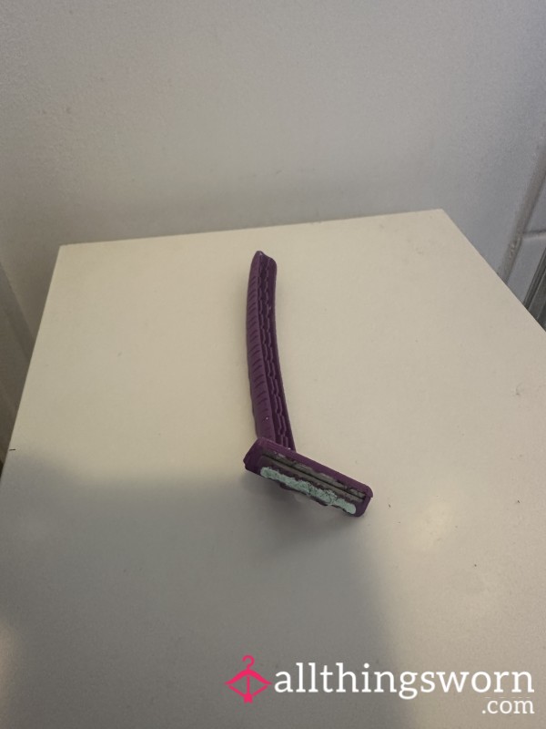 Used Razor