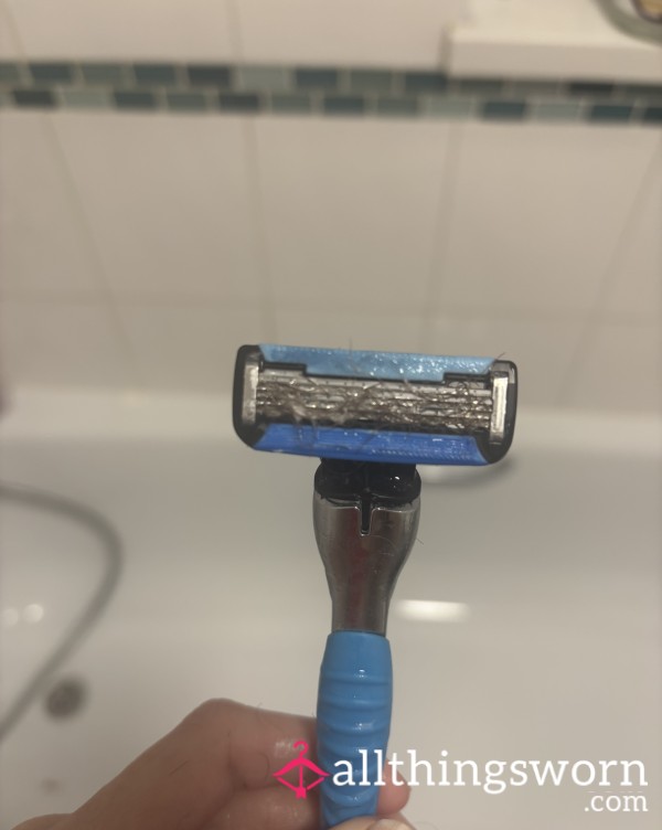 Used Razor After Shaving My P*ssy