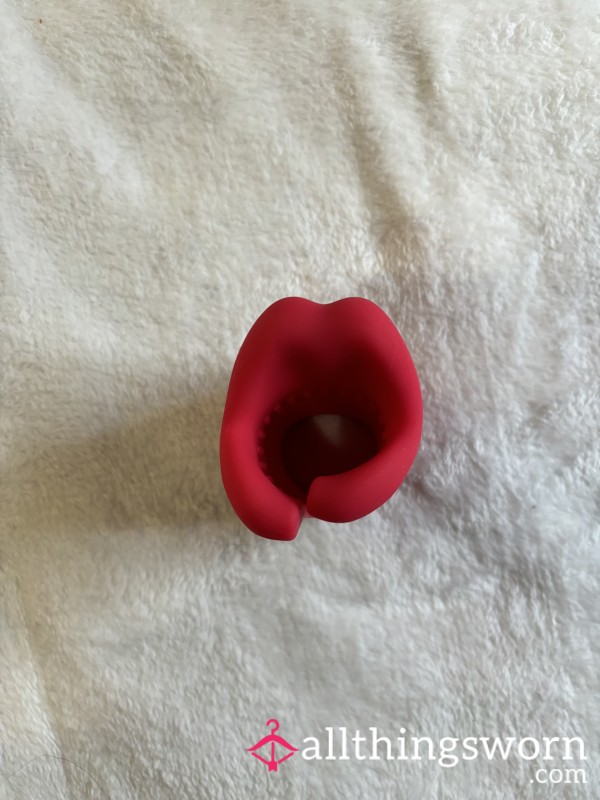 Used Red Mouth S** Toy Penis Vibrator