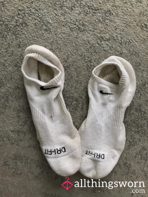 Used Up Ripe Smelling Socks - 5 Day Wea - Nike/Large