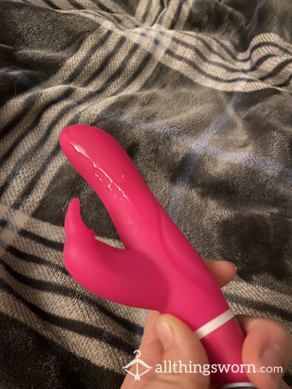 Used Vibrator In My Pu**y