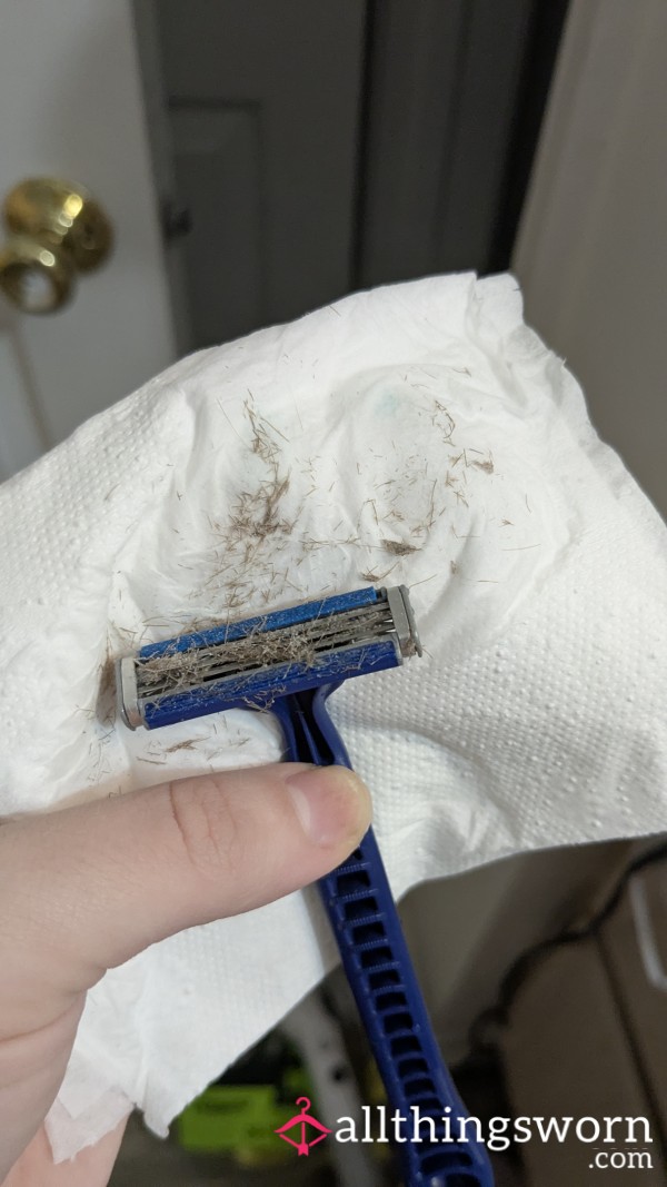 Used/clogged Razor