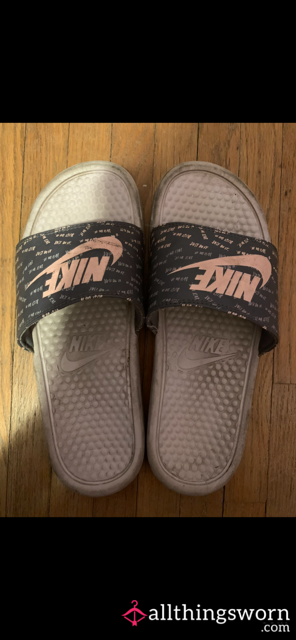 Very Old Nike Slides 😵‍💫