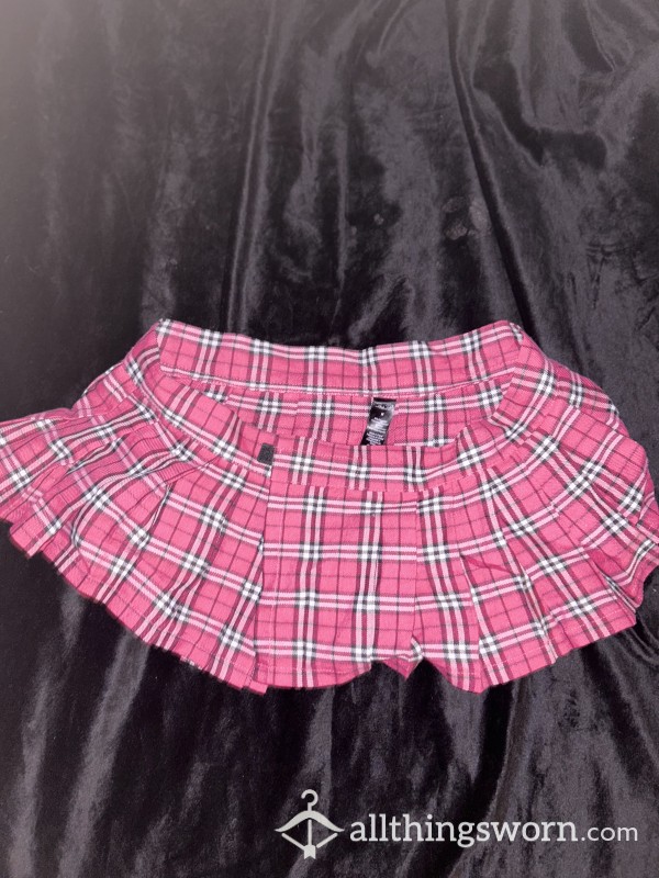 Very Short Pink Checkered Skirt! Stripper/fetish/sissy Friendly . Rips Apart And Shows Bottom Off A** Cheeks