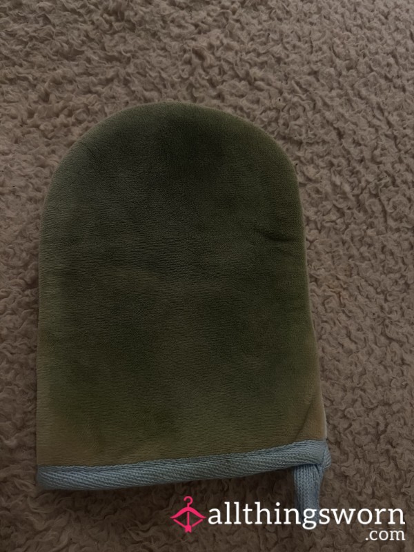 Very Used Tanning Mitt