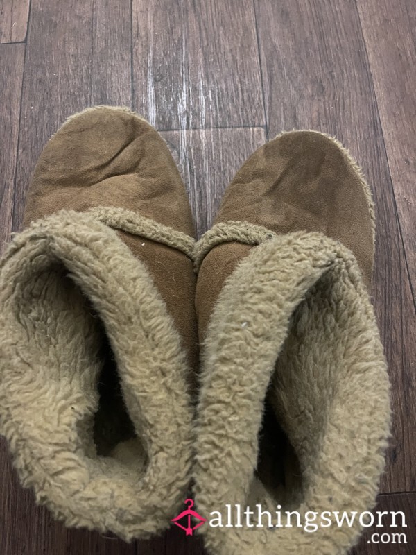 Very Well Worn Boot Slippers | ❗️ WARNING ❗️ Feet Get Very Sweaty In These ❗️