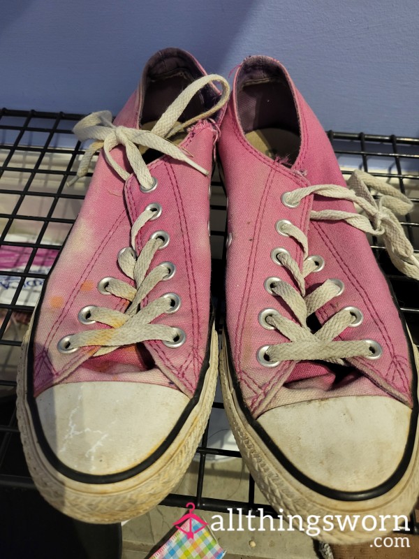 Very Well Worn Converse