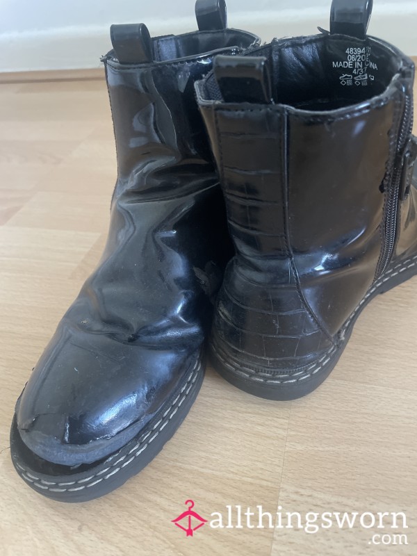 Very Well-worn Patent Ankle Boots Size UK4