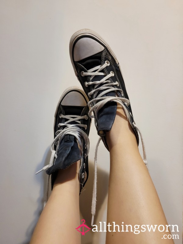 👟SOLD👟Very Well-worn Work Converse Shoes