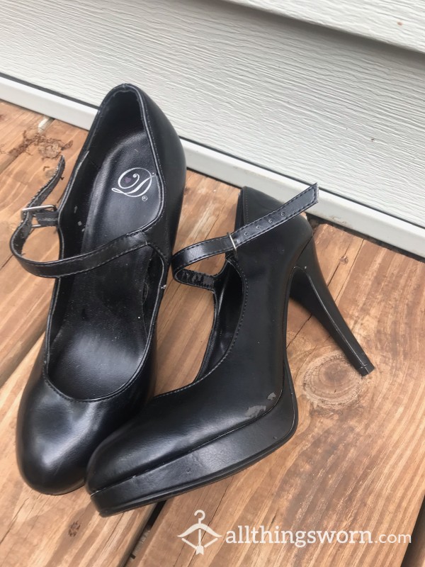 🖤Very Worn, Black Leather🖤Mary-Jane Heels - Size 6✨