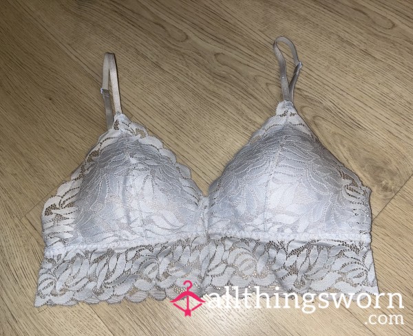 Very Worn Bra (75B)