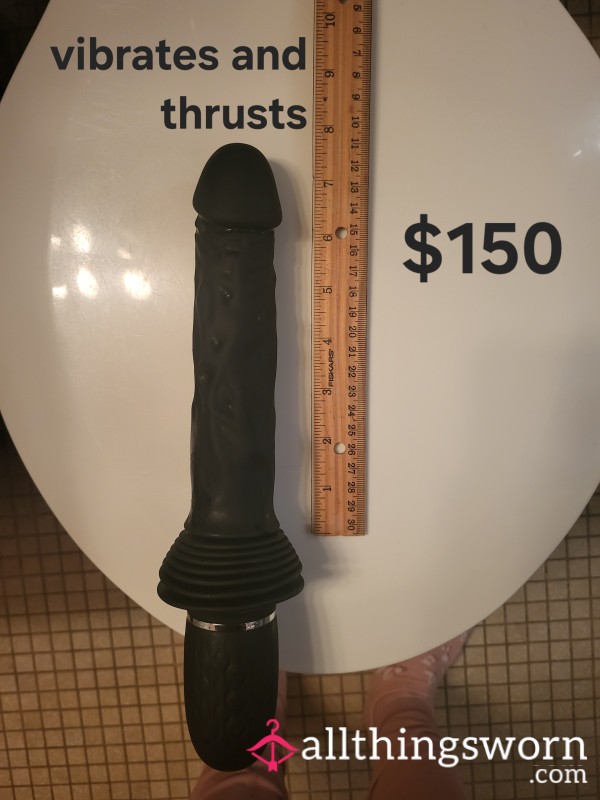 Vibrating And Thrusting S** Toy