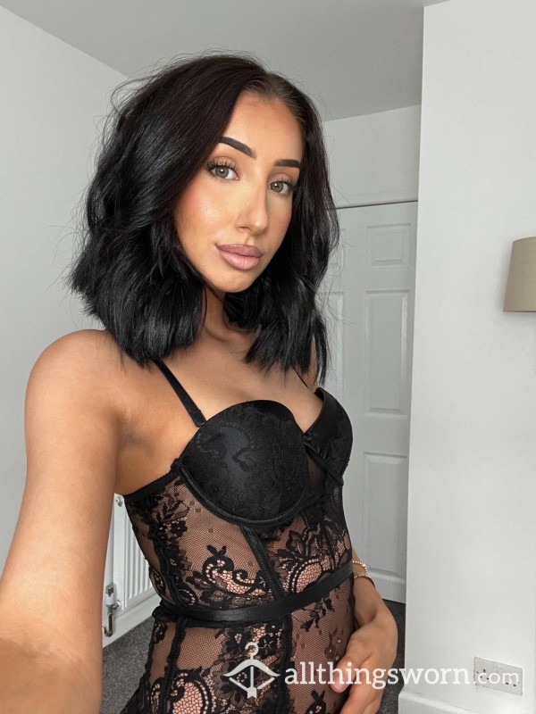 (Video!) I Look Amazing In This S**y Black Lingerie