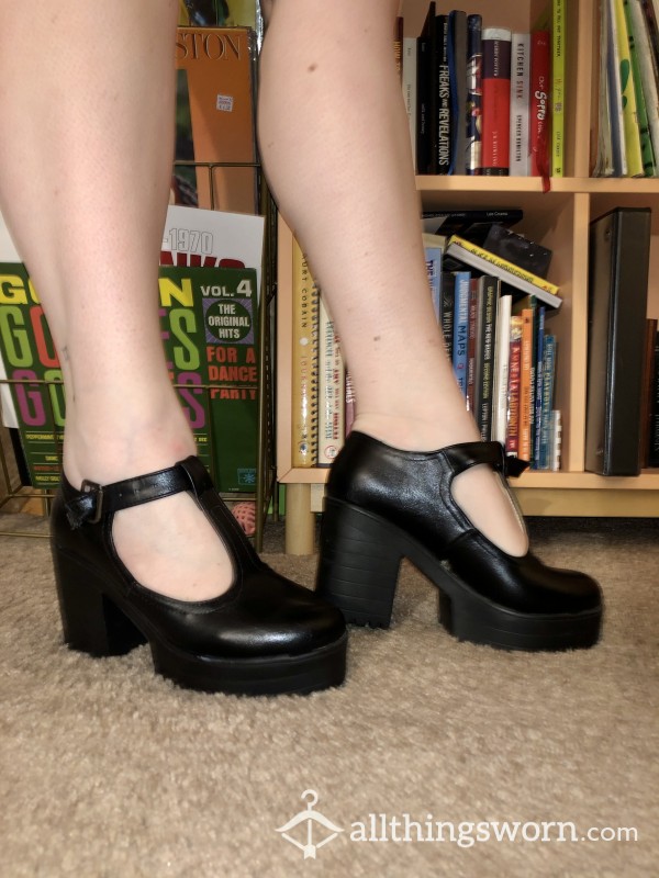 Vintage Black Leather Mary Jane Platforms (US 8 , UK 38.5)