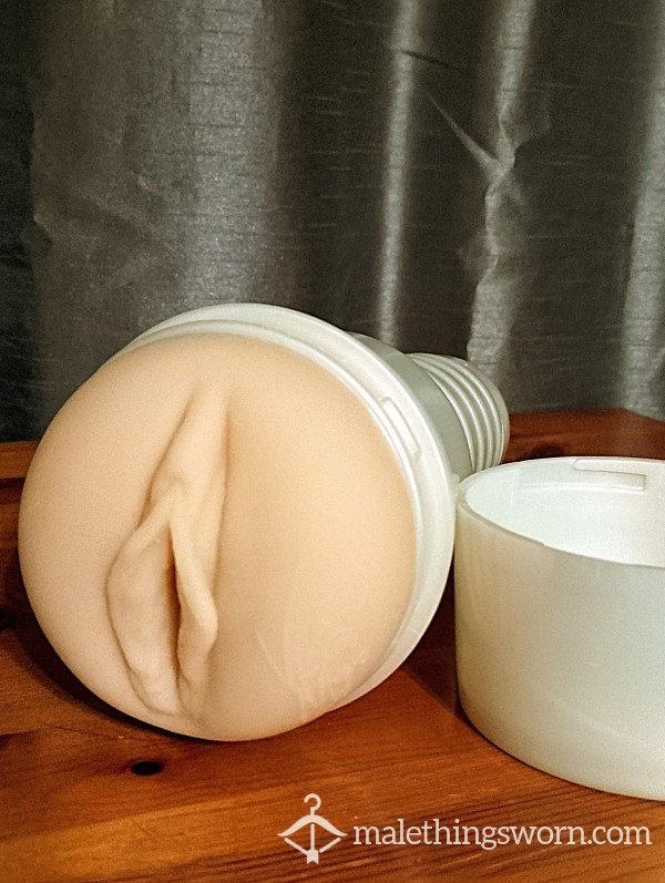 Violet Myers "Waifu" Fleshlight Male Masturbator Sleeve (Used)