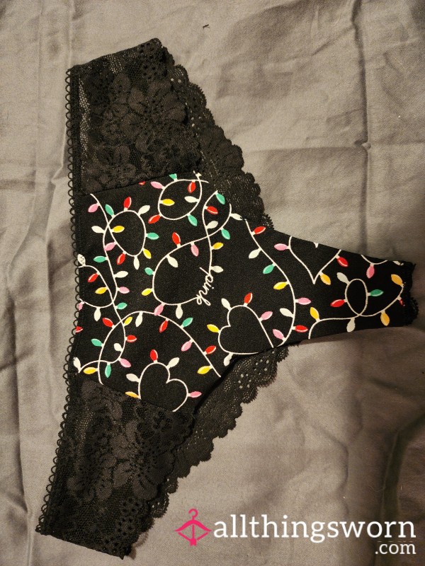 VS Festive Lace Thong! Small