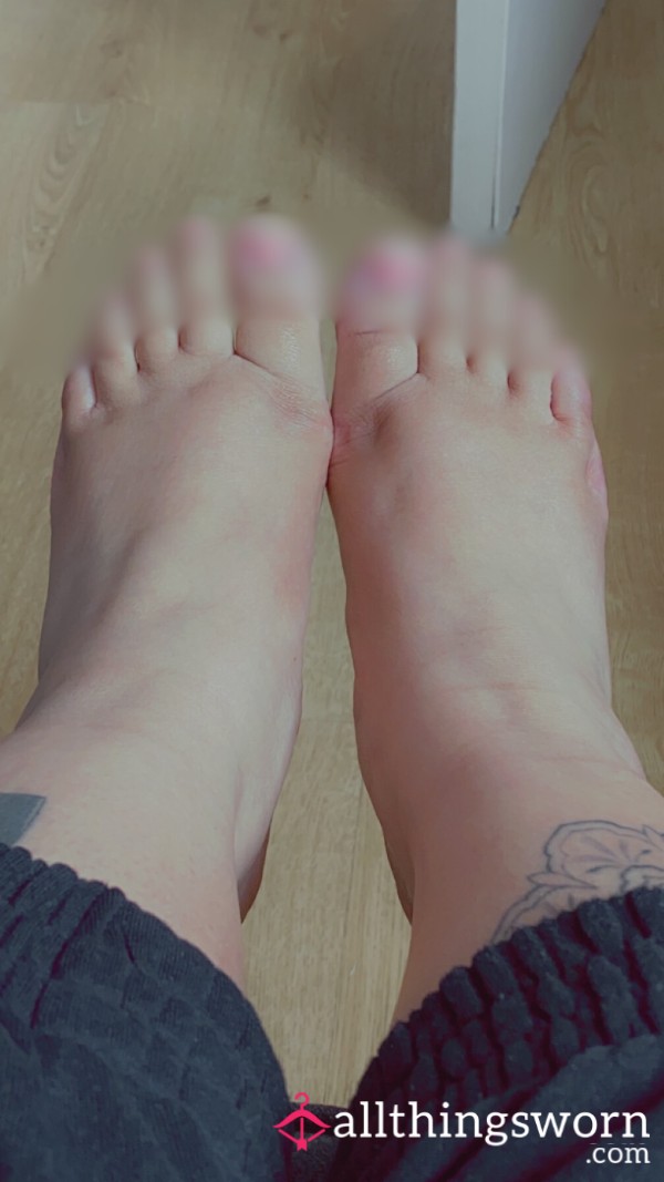 Want To See My Feet 🦶🏽 😍