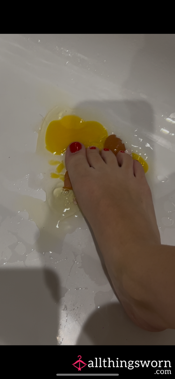 Watch This Egg Explode Under The Soles Of My Beautiful Feet😏🦶🏼