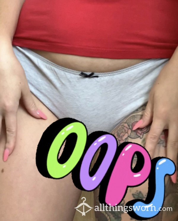 💦💦WATERSPORTS PACKAGE😋 2x CLIP OF ME HAVING AN ACCIDENT, 30ML P** POT, P** SOAKED PANTIES🙊😍💦💦