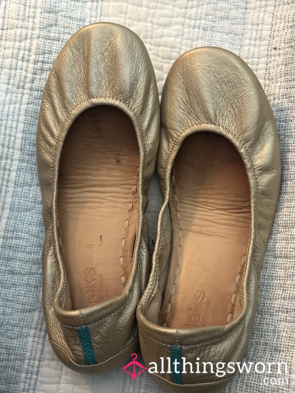 Well-Loved, Dirty, Gold, Size 8 Tieks