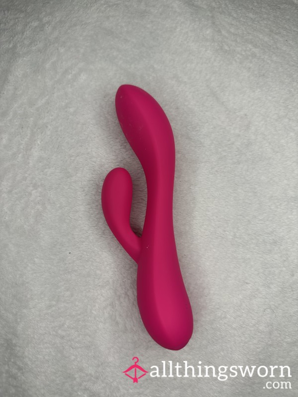 Well Loved Pink Vibrating Di**o