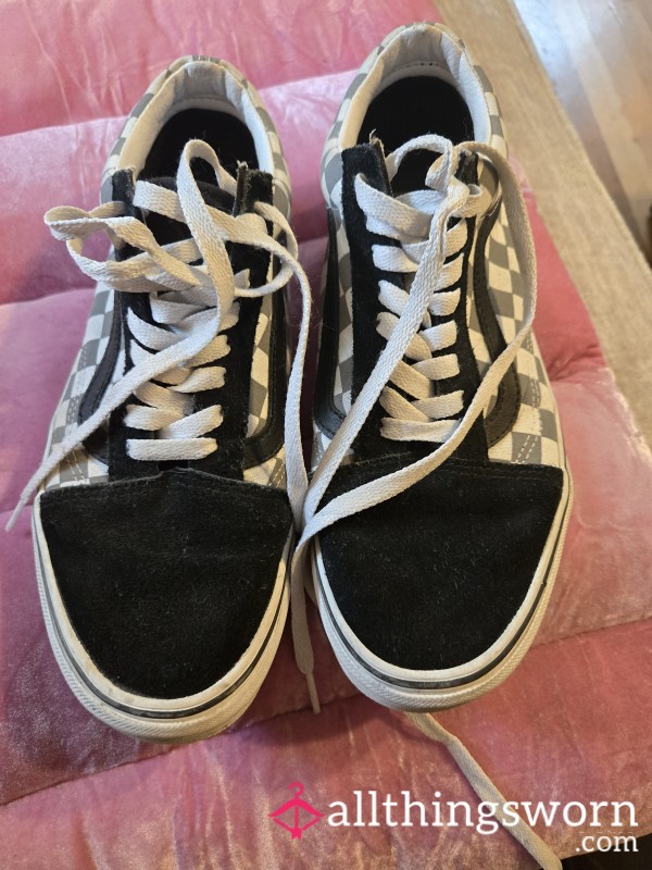 Well-loved Van Sneakers (barefoot, Bbw, 8.5)