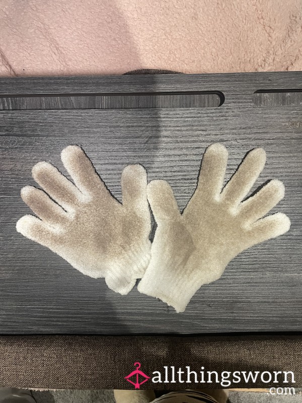 Well-Used & Filthy Scrub Gloves – Fresh From The Spa 🖤