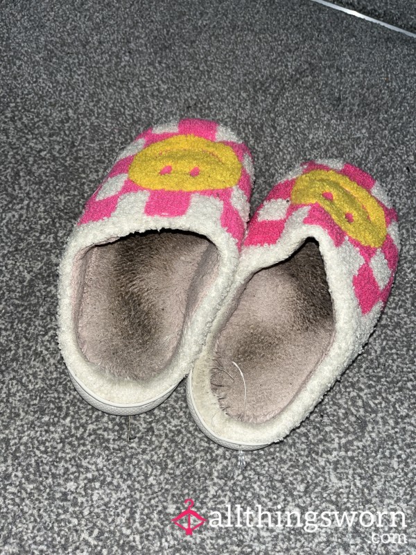 Well Used Slippers 👄 Free UK Postage