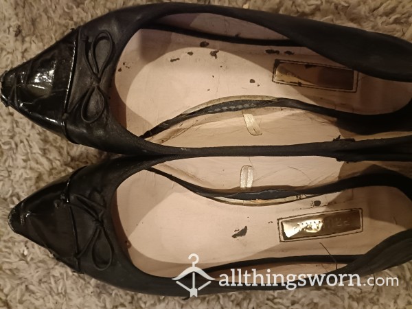 Well Worn Black Flats Size 8