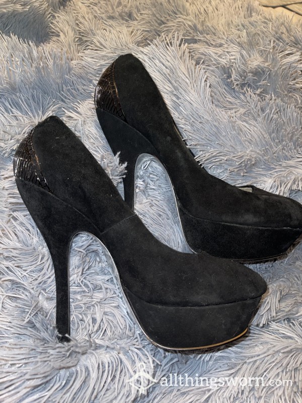 Well-Worn Black Round Toe Pumps🖤