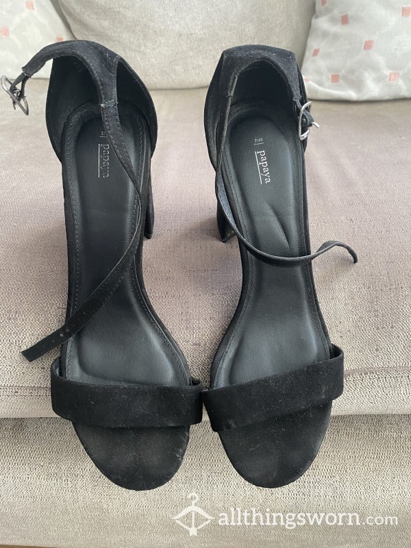 Well Worn Black Suede Heels Size 7uk