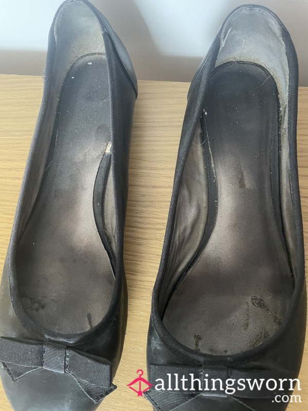 Well Worn Black Work Flats