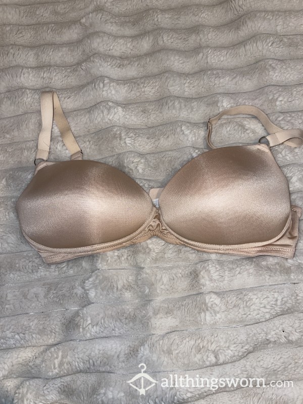 Well Worn Bra 34D & Photo Set 🍉 🍉