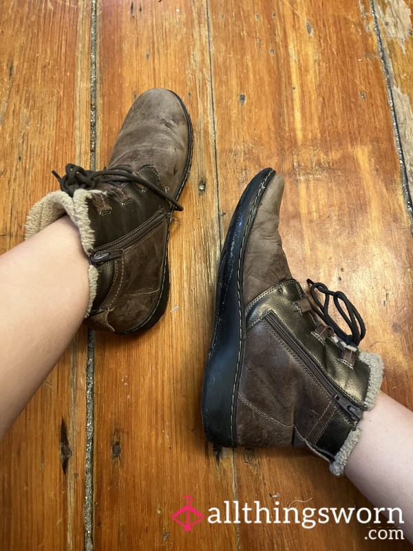 Well-Worn Brown Faux-Fur-Lined Boots