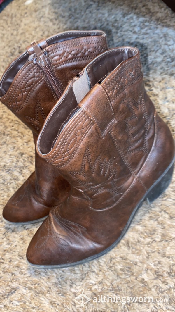 Well Worn Cowgirl Boots