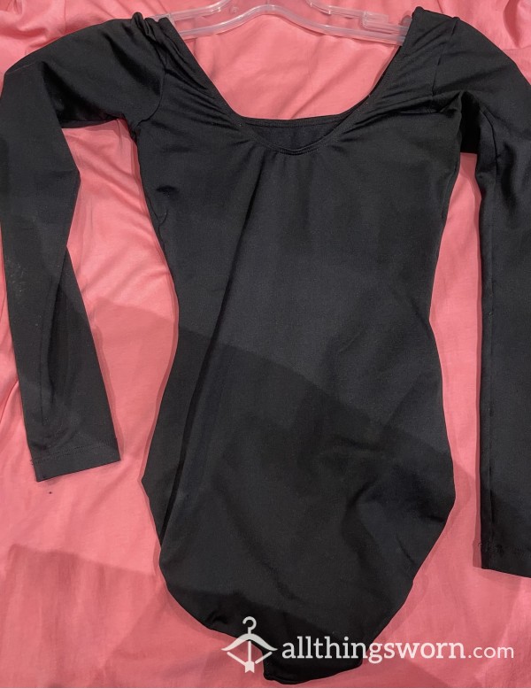 Well-Worn Cute S**y Size Small Long Sleeve One Piece Swimsuit