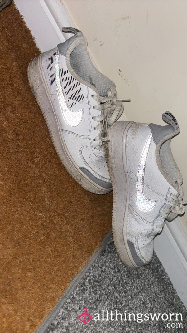 Well Worn Dirty Air Force 1’s