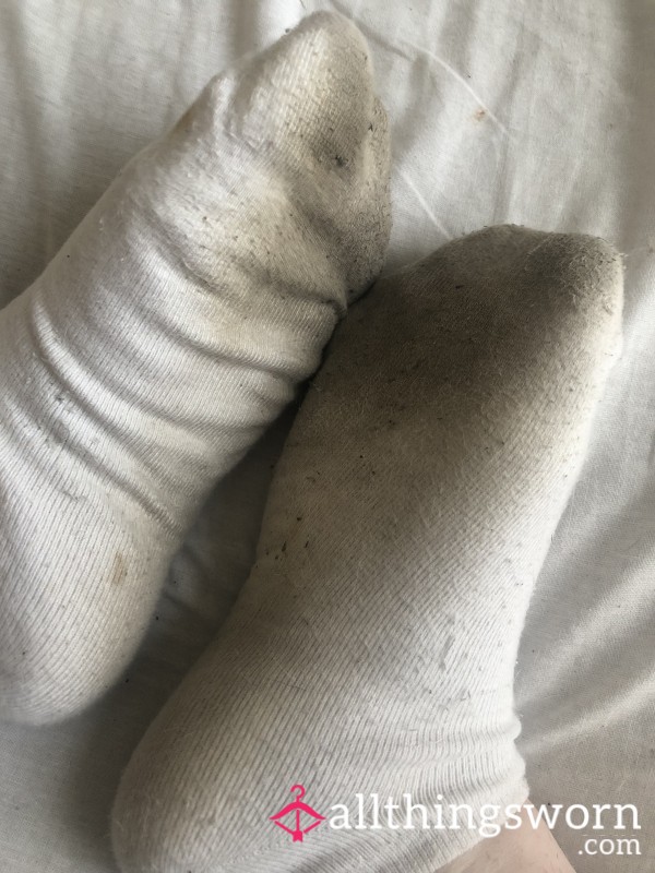 Well Worn Dirty Socks👣🧦