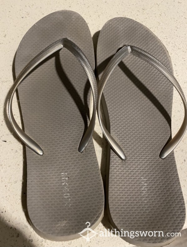 Well Worn Flip Flops (2 Pair)