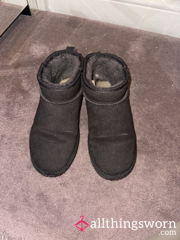 Well Worn Grey Ugg Boots Size 7