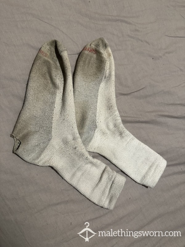 Well Worn Hanes Dirty & Stinky