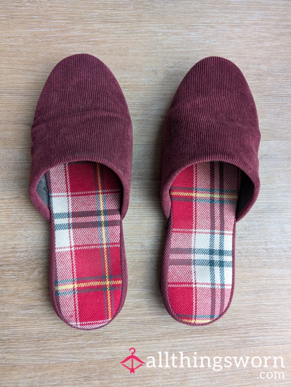 🪴Used House Slippers~Burgundy & Plaid, Size S