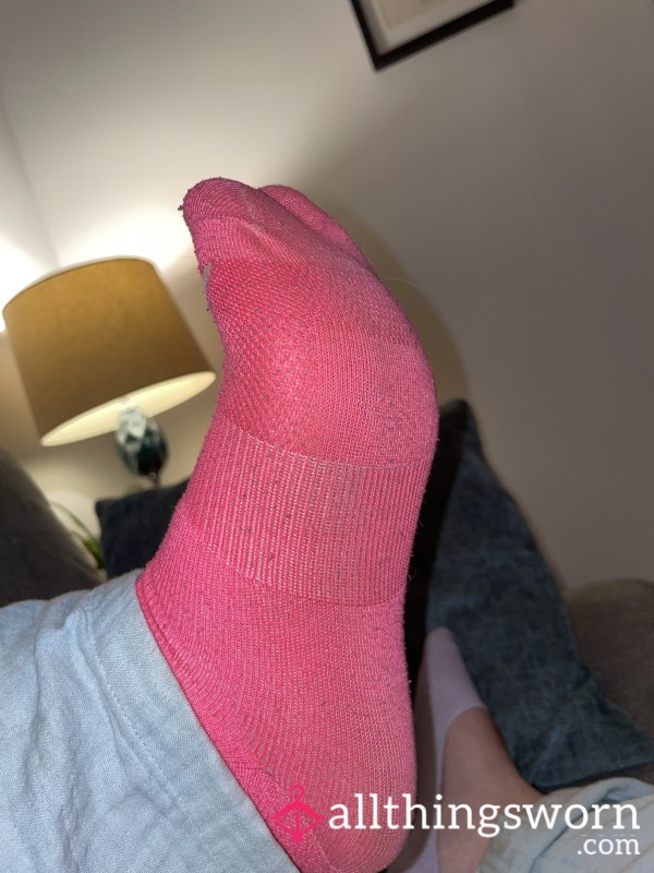 2016 Well-Worn, Old Athletic Hot Pink Socks