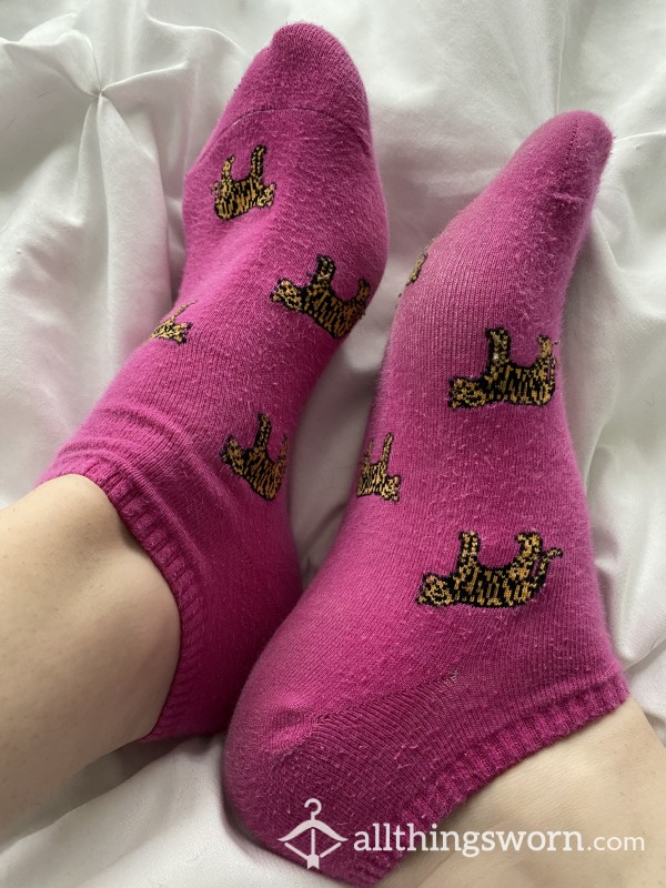 SOLD 🐅Well-worn Pink Tiger Socks🐅